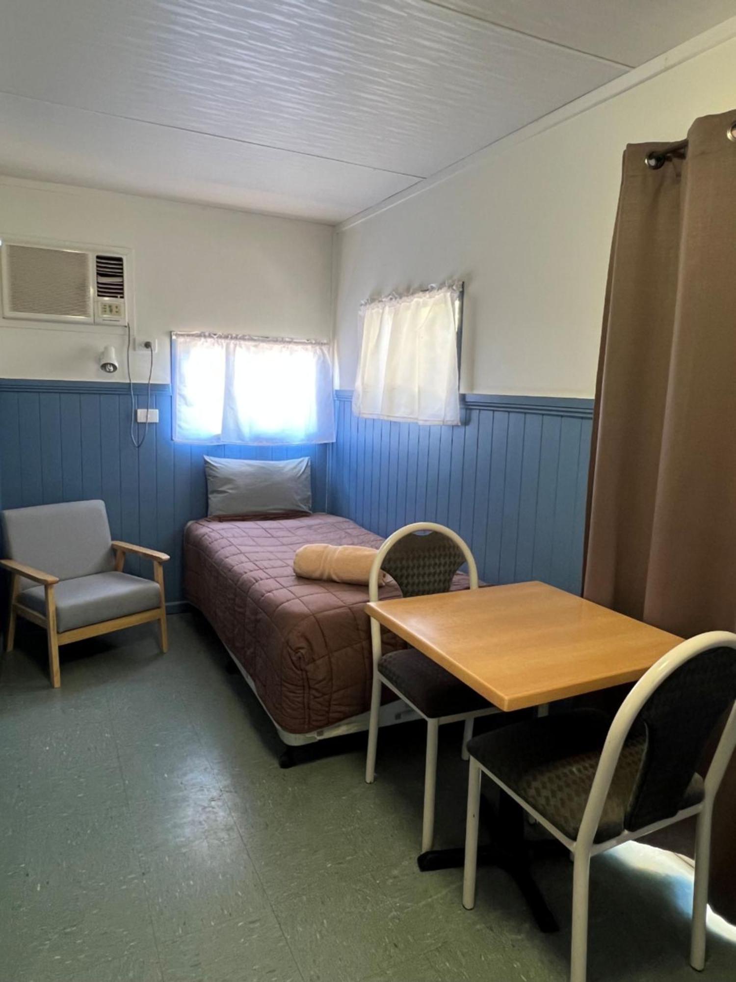 Narrabri Motel And Caravan Park Exterior photo