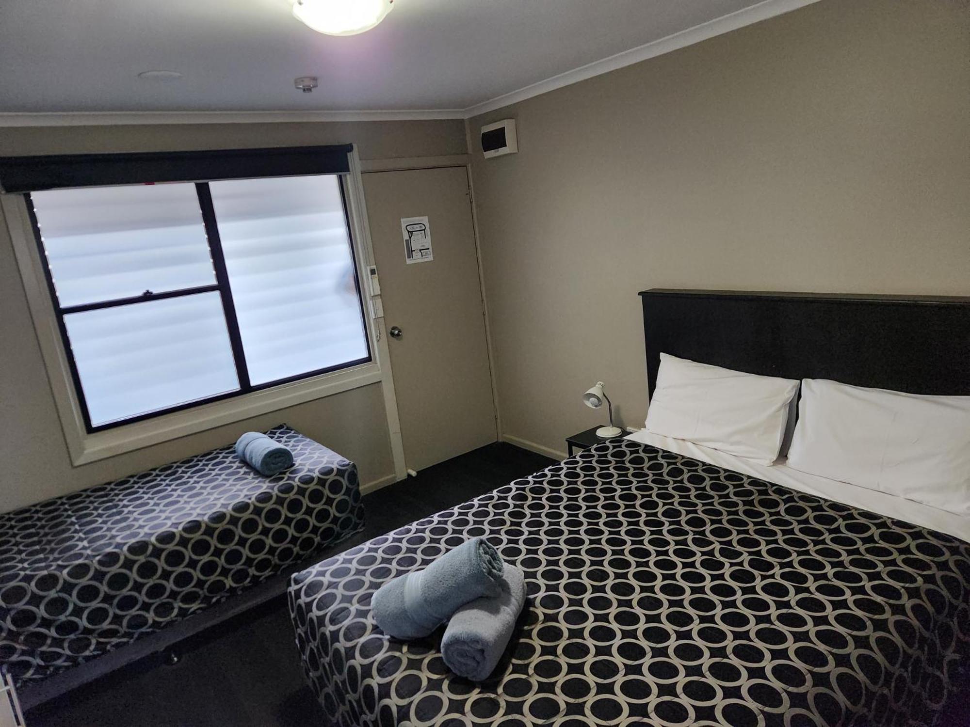 Narrabri Motel And Caravan Park Exterior photo